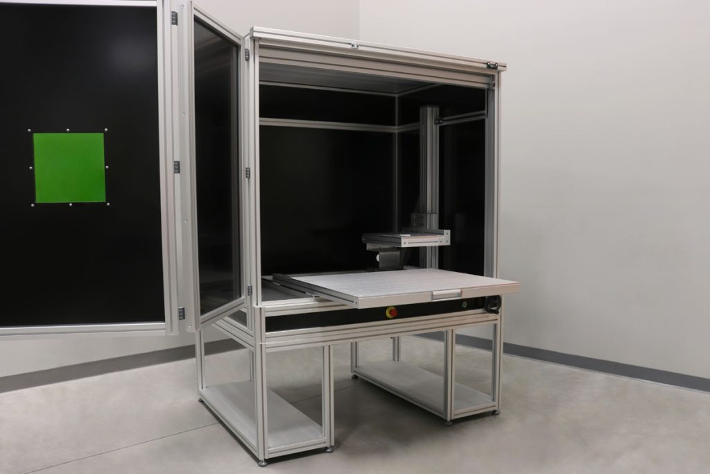 ENCLOSURE WITH HEIGHT ADJUSTABLE LASER MOUNT 1