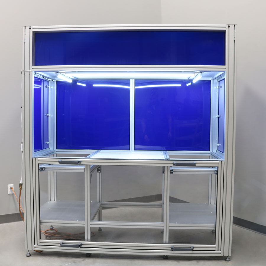 Vertical Laminar Flow Hood With Counterweighted Shield 3